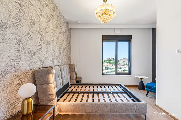 Penthouse in einem Neubau in Becici in der Nähe des Meeres