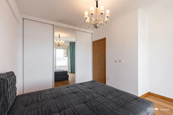 Penthouse in Rafailovici mit Meerblick
