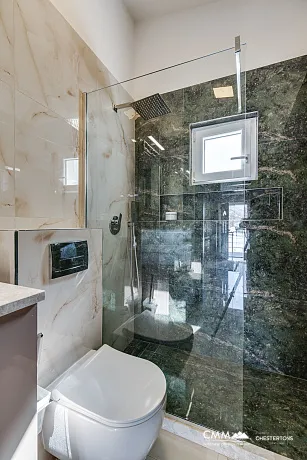 Zweistöckiges geräumiges Haus in Sutomore