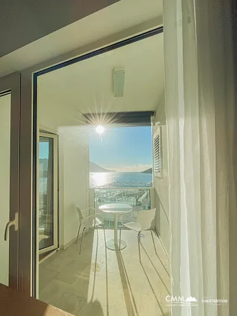 Apartment mit zwei Schlafzimmern und Meerblick im Zentrum von Budva