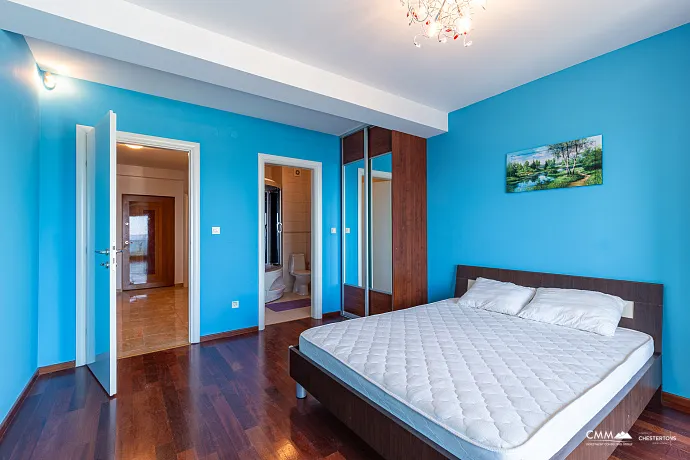 Drei-Zimmer-Wohnung in Petrovac mit Meerblick