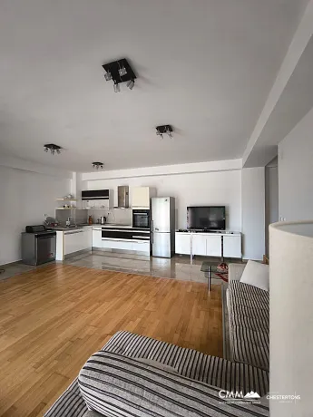 Geräumige 107 m² Wohnung mit Terrasse und Meerblick im Herzen von Budva