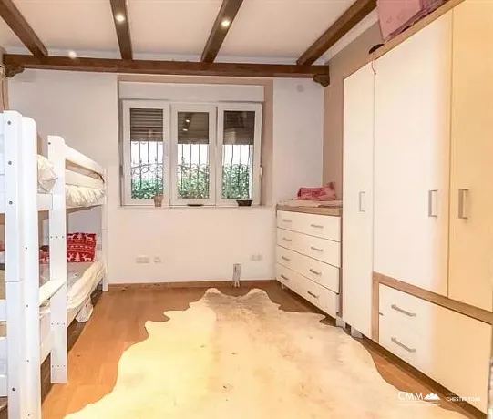 Apartment mit zwei Schlafzimmern in Herceg Novi in ​​der Nähe des Meeres