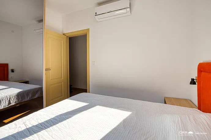 Dreizimmerwohnung in Wohnanlage mit Pool, Blizikuće