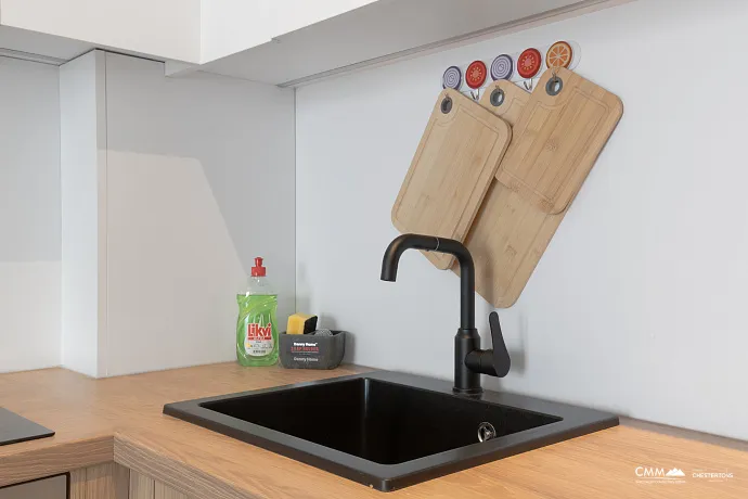 Sonnige Einzimmerwohnung mit 42 m² in Budva, nahe dem Meer.