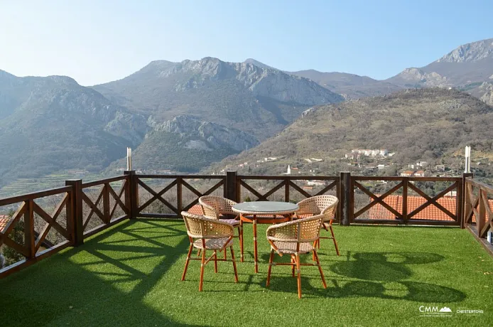 Wohnung zum Verkauf in Bar mit Blick auf die Berge