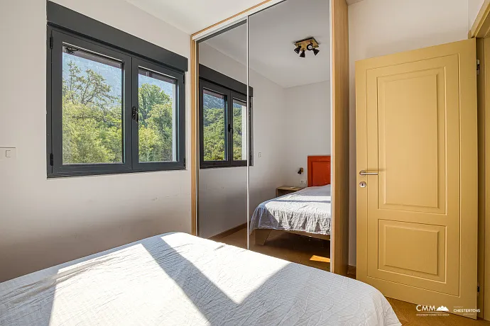Dreizimmerwohnung in Wohnanlage mit Pool, Blizikuće