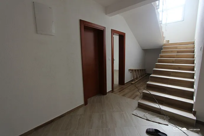 Haus in Bjelisi auf zwei Etagen mit großem Garten