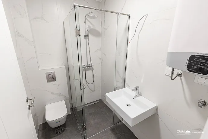 Modernes Studio-Apartment mit atemberaubendem Blick auf Natur