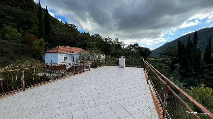 Haus in ruhiger Lage mit herrlichem Bergblick