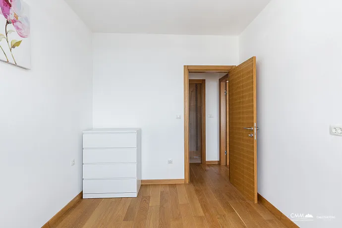 Penthouse in Rafailovici mit Meerblick