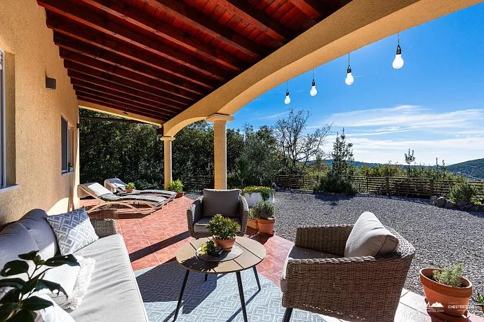 Familienhaus mit Panoramablick in der Nature