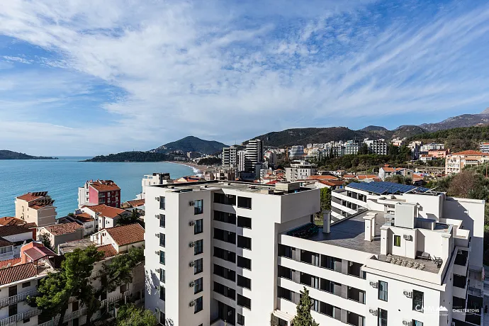 Penthouse in Rafailovici mit Meerblick
