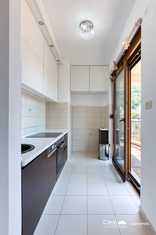 Moderne Wohnung mit Drei Schlafzimmern und Terrasse