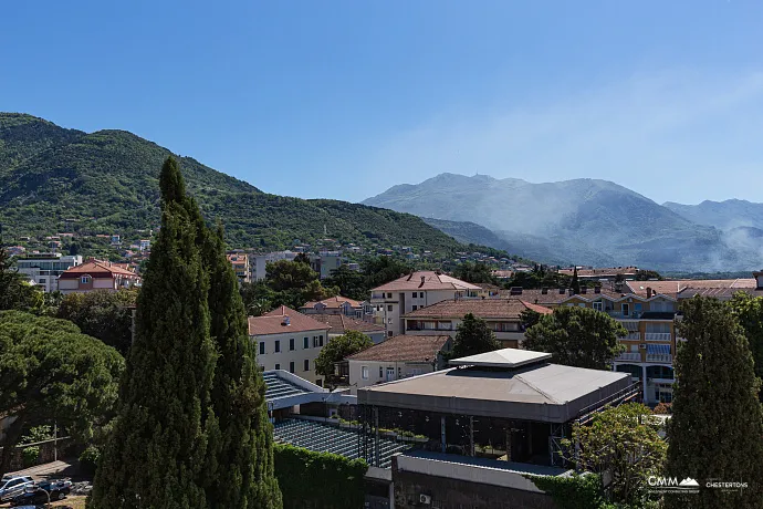 Luxuriöse Ein-Zimmer-Wohnung mit Meerblick in Porto Montenegro