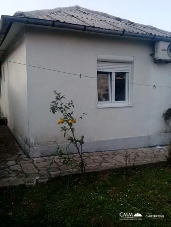 Einstöckiges Haus in Prcanj mit Meerblick