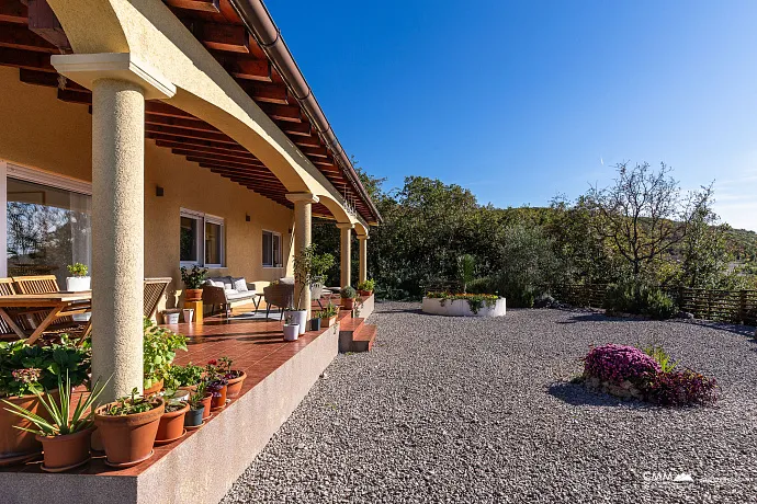 Familienhaus mit Panoramablick in der Nature