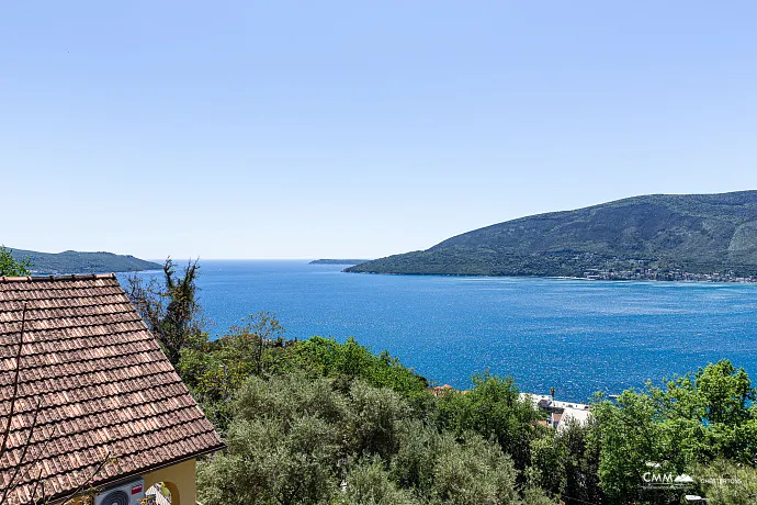 Ausgezeichnete Villa im Zentrum von Herceg Novi