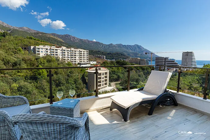 Luxuriöse 2-Zimmer-Wohnung, 66 m², mit Panoramablick auf das Meer – Bečići