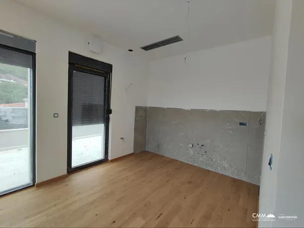 Penthouse in einem Neubau in Becici in der Nähe des Meeres