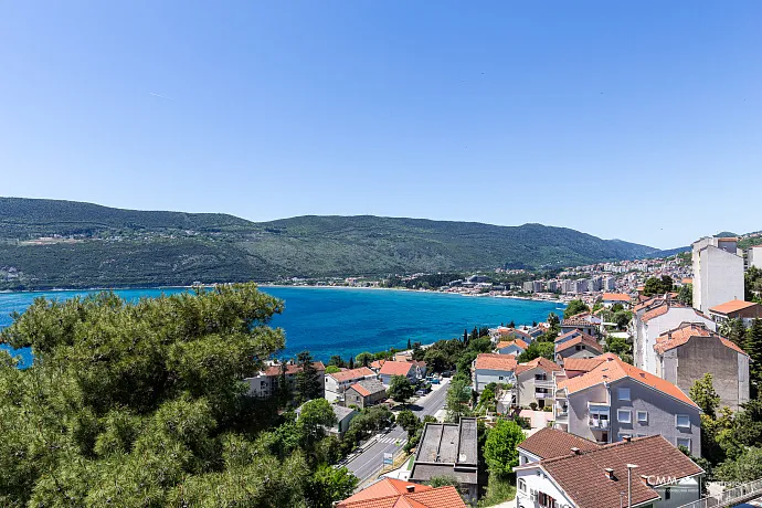 Ausgezeichnete Villa im Zentrum von Herceg Novi