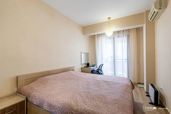 Zwei-Zimmer-Wohnung mit Meerblick.