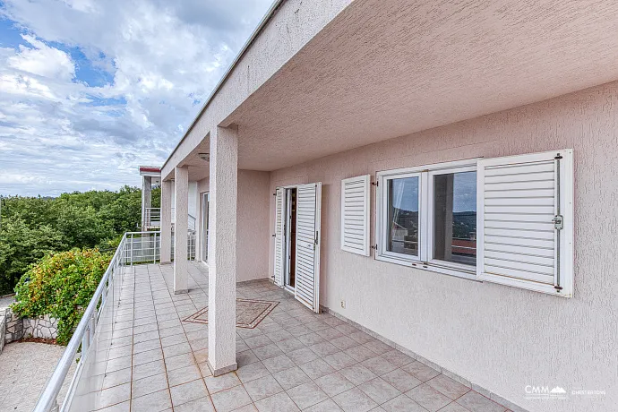 Ein Haus in Sutomore mit Panoramablick auf das Meer 140 m2