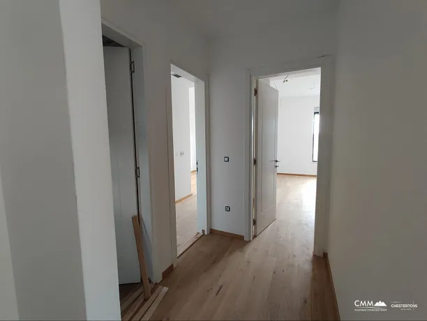 Penthouse in einem Neubau in Becici in der Nähe des Meeres