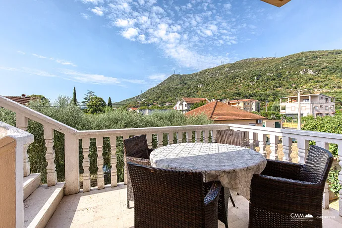 Zu verkaufen: Tourismus- und Gastronomiekomplex bei Budva – Lastva Grbaljska