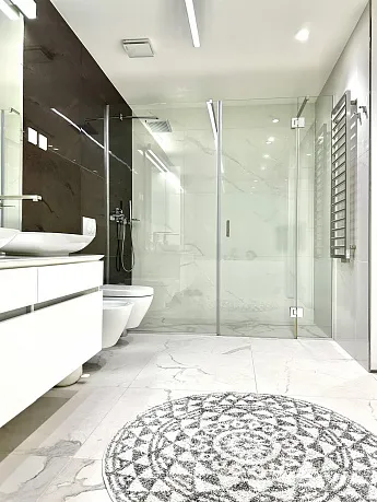 Luxuriöse Wohnung in Budva mit Meerblick