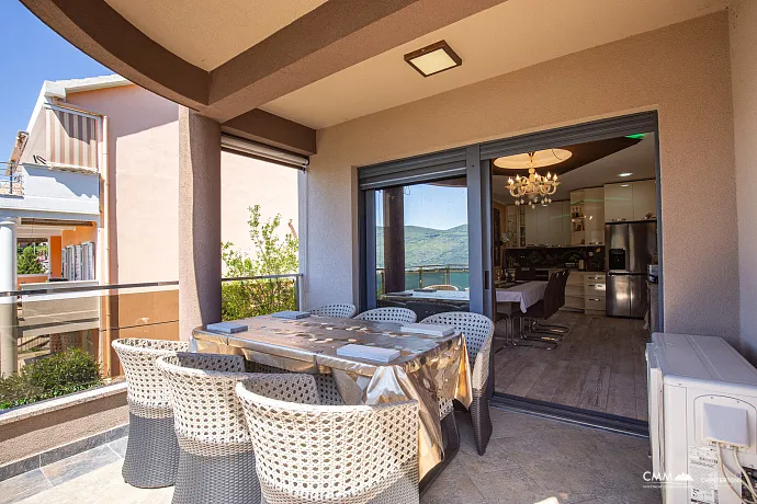 Ausgezeichnete Villa im Zentrum von Herceg Novi