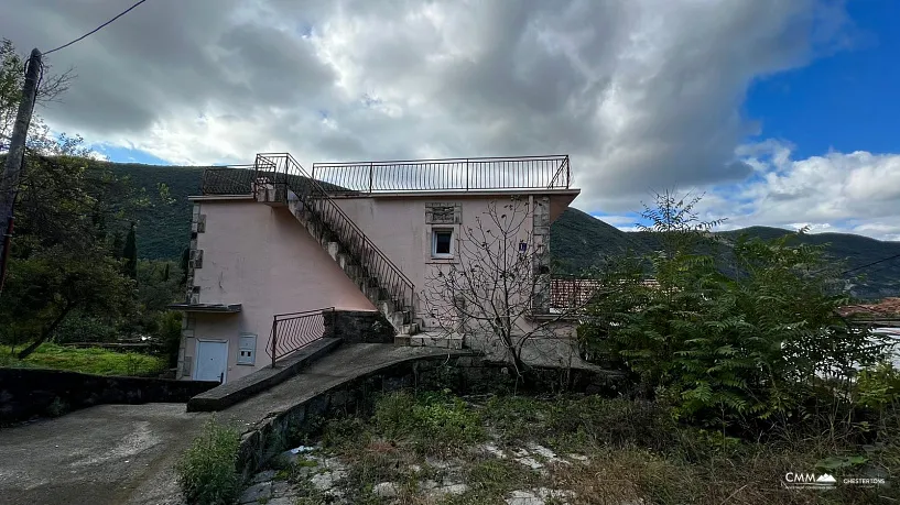 Haus in ruhiger Lage mit herrlichem Bergblick