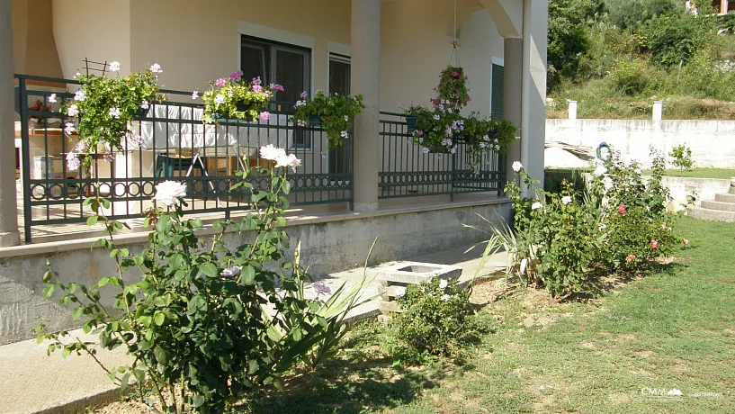 Dreistöckiges Haus in Kavac mit wunderschönem Meerblick