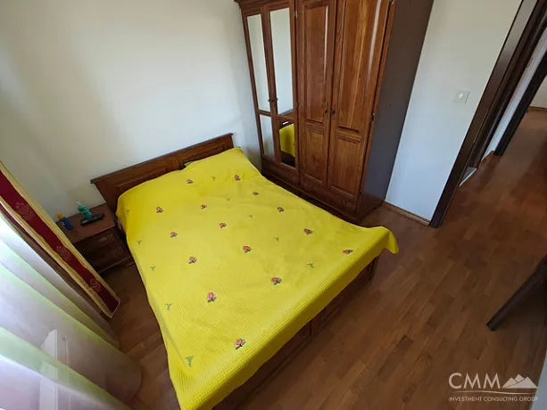 Eine Zwei-Zimmer-Wohnung mit Meerblick in Tivat