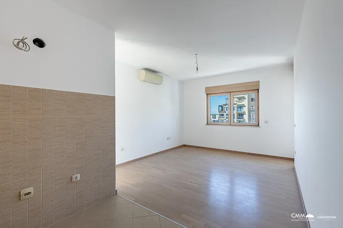 52 m² Wohnung mit Meerblick und zwei Terrassen in Bečići