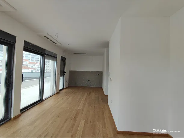 Penthouse in einem Neubau in Becici in der Nähe des Meeres