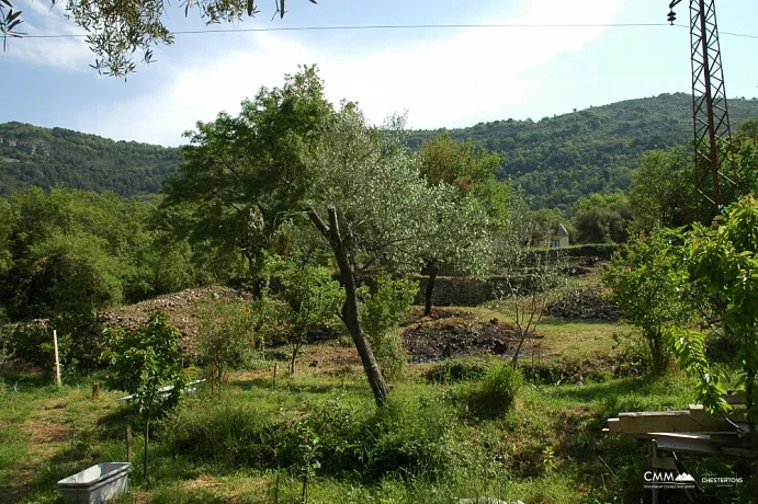 Grundstück mit Meerblick in Tivat