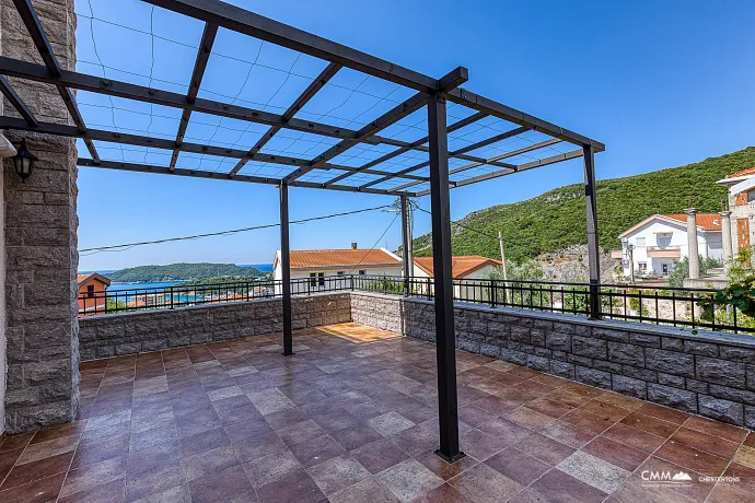 Villa mit Meerblick in Becici