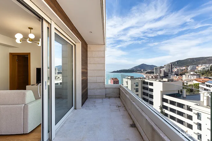 Penthouse in Rafailovici mit Meerblick
