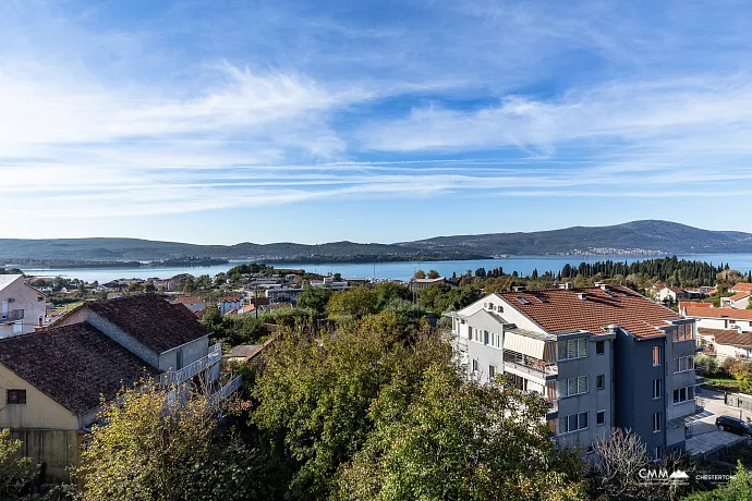 Wohnungen in einem neuen Gebäude in Tivat