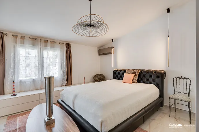 Zweistöckiges geräumiges Haus in Sutomore