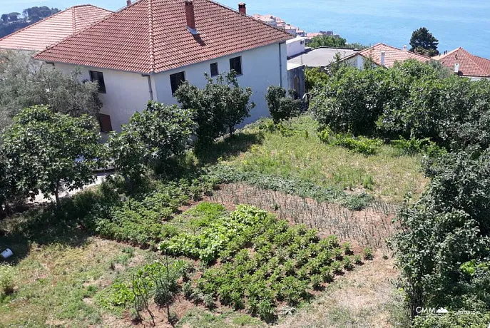 Grundstück in Ulcinj