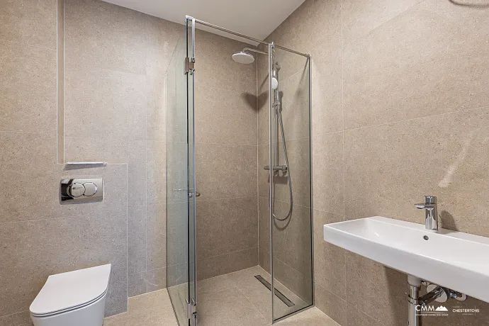 Komplex in Bečići in der Nähe des Meeres