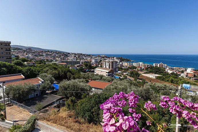 Haus in Dobra Voda mit Panoramablick auf das Meer