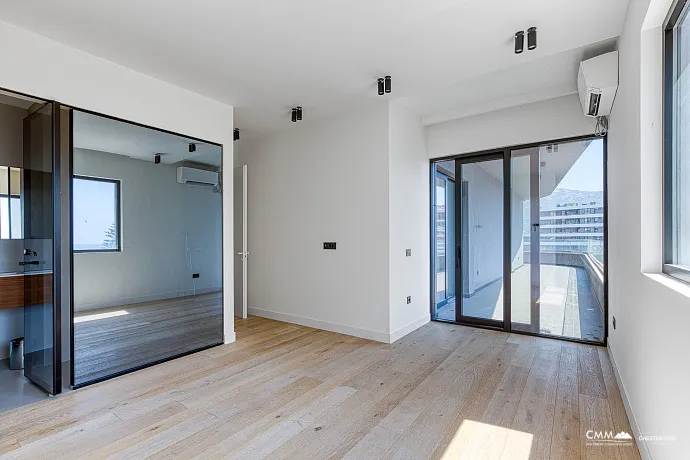 Dreizimmerwohnung in Budva mit herrlichem Blick