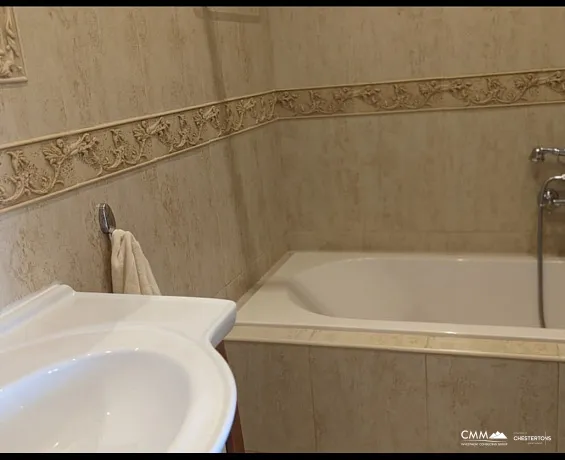 Geräumiges Apartment mit 2 Schlafzimmer in Prcanj