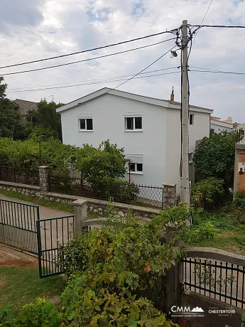 Haus in ruhiger Lage in Dobra Voda 100m²