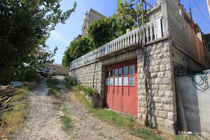 Zweistöckiges Haus mit Meerblick in Main