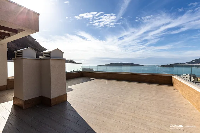 Penthouse in Rafailovici mit Meerblick