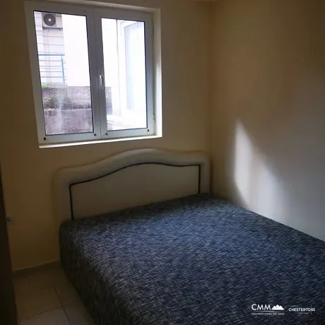 Apartment mit einem Schlafzimmer in Budva und eigenem Garten